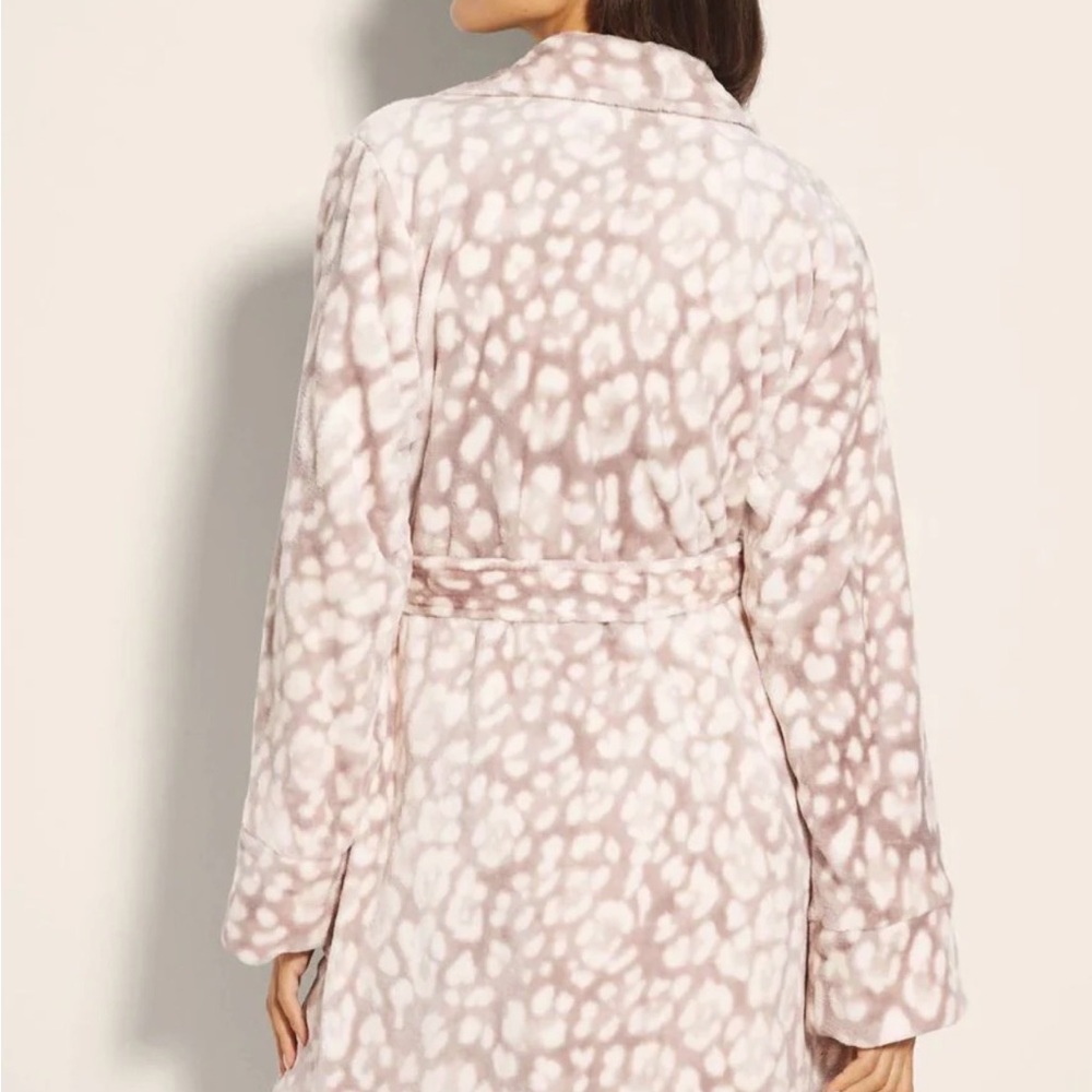 Soma Jaguar Print Plush Short Robe - Picture 2 of 4